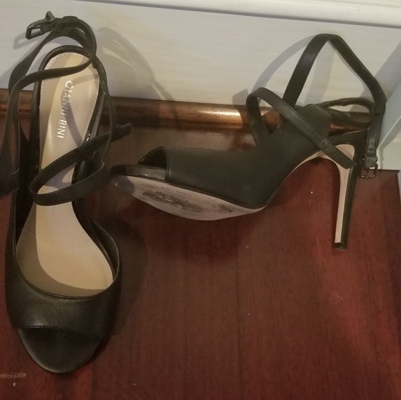 Pumps - Picture 2 of 4